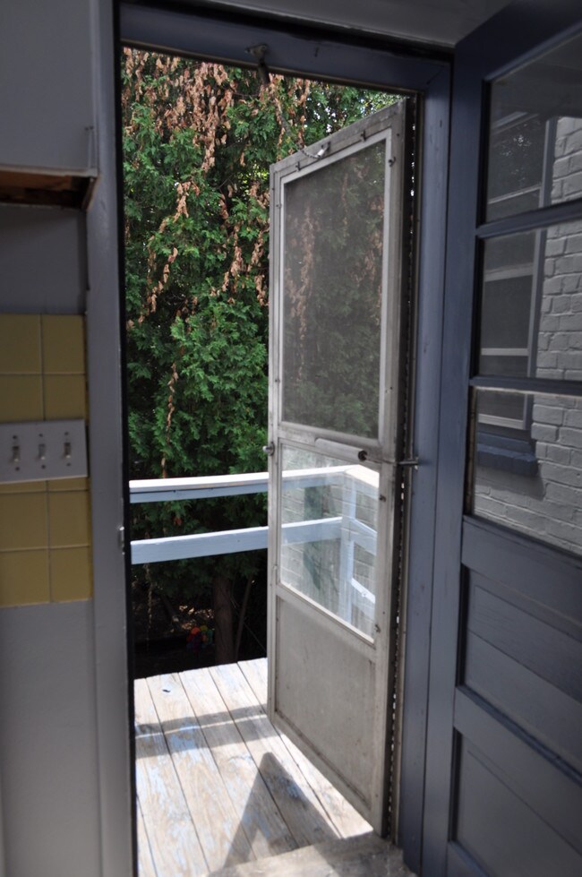 Balcón trasero - 201 Kelker St Unidad Top Floor