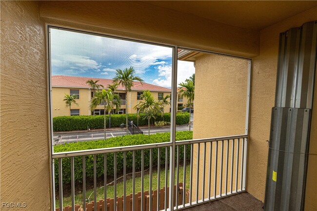 Building Photo - 4275 Bellasol Cir Unit 2223 Rental