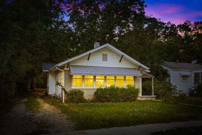 Beautiful 3 Bedroom 2 Bath - Beautiful 3 Bedroom 2 Bath House
