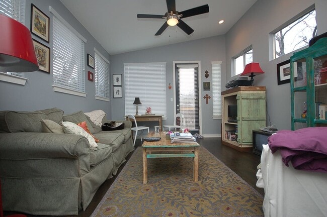 Building Photo - 3801 Avenue G Unit B