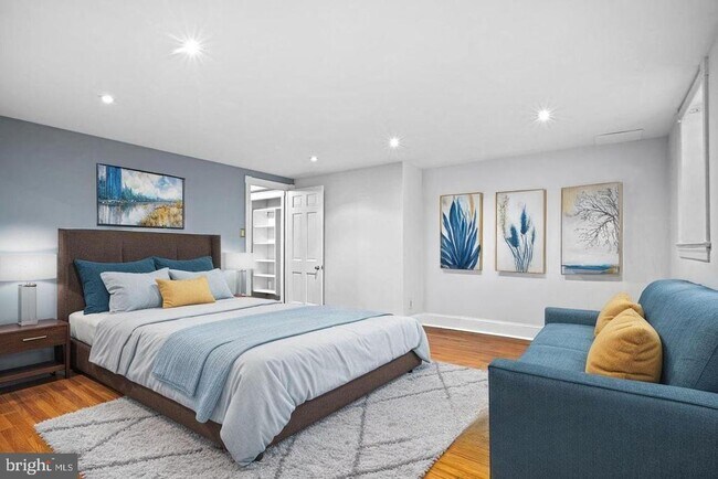 Photo - 1008 Spruce St Unidad 1018 - 1M