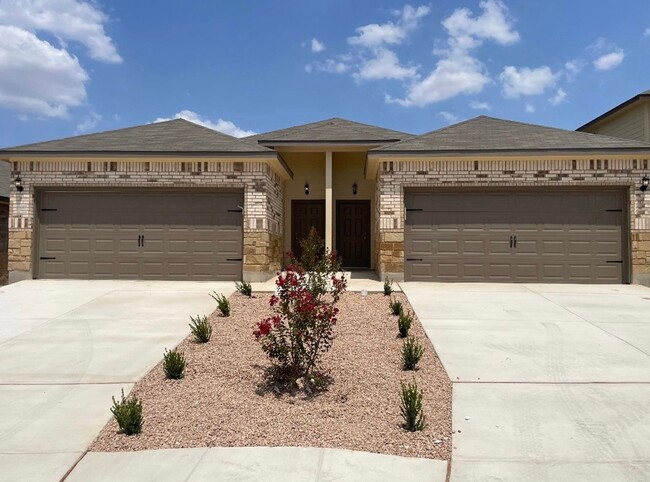 449 Emma Dr. New Braunfels, TX! - 449 Emma Dr. New Braunfels, TX! Townhome