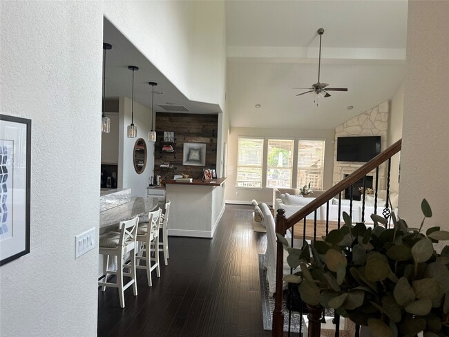 Photo - 7 Blue Violet Ct