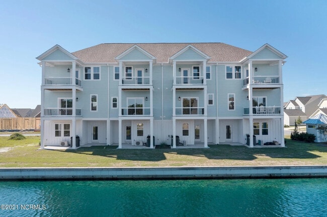 Photo - 332 Gannet Pl