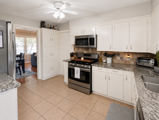 Photo - 131 Carroll St