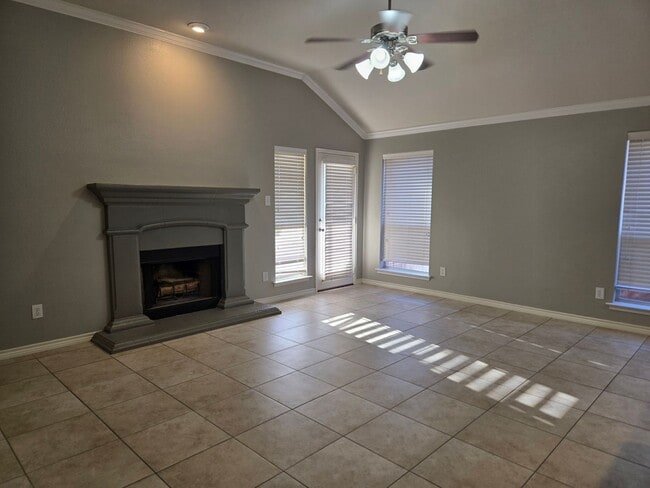 Photo - Adorable 4/2/2 located minutes from Weathe...