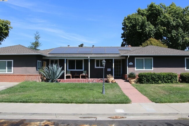 Building Photo - 4017 Silver St Rental