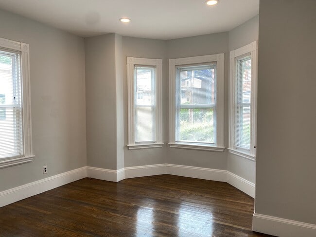 Building Photo - 7 Quincy St Unit 1