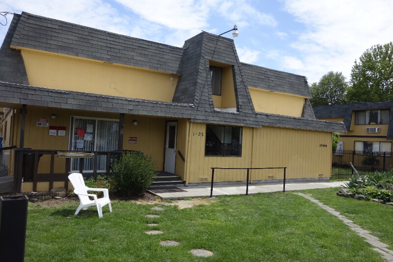 Photo - 1705 Gordon Rd