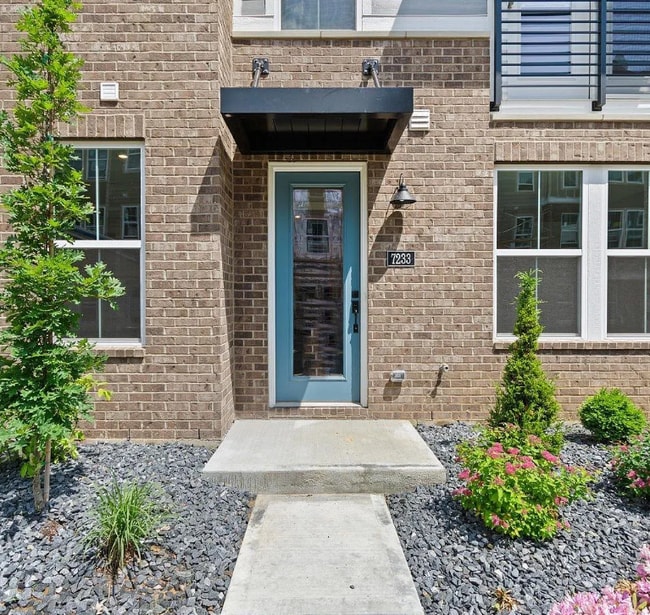 Photo - 7233 Otley Dr