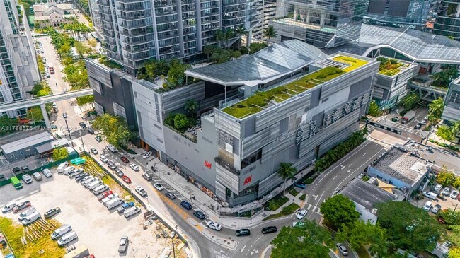 Photo - 68 SE 6th St