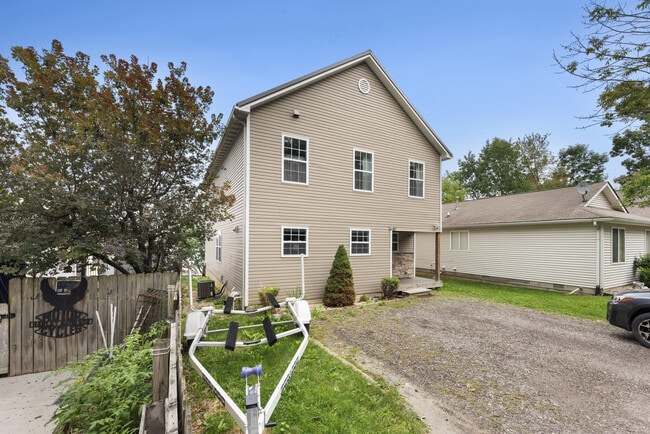 Photo - 5307 Dickson Rd