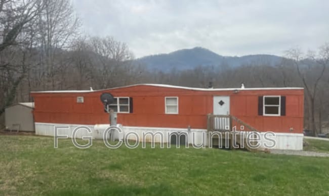 Building Photo - 23 Country Village Dr