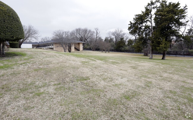 Photo - Pythian Manor