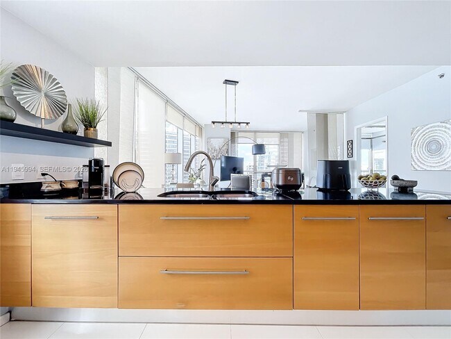 Photo - 475 Brickell Ave Unidad 4415