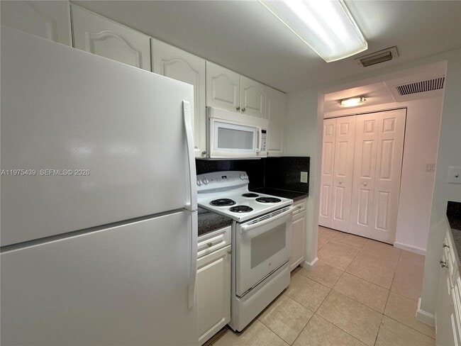 Photo - 8160 Geneva Ct Unit 404