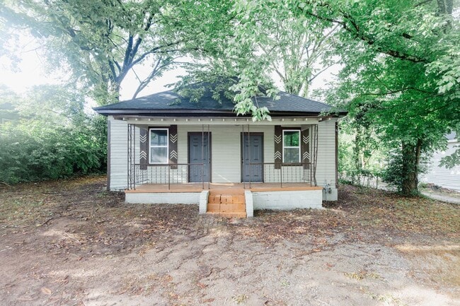 Building Photo - 208 W Cherry St Rental