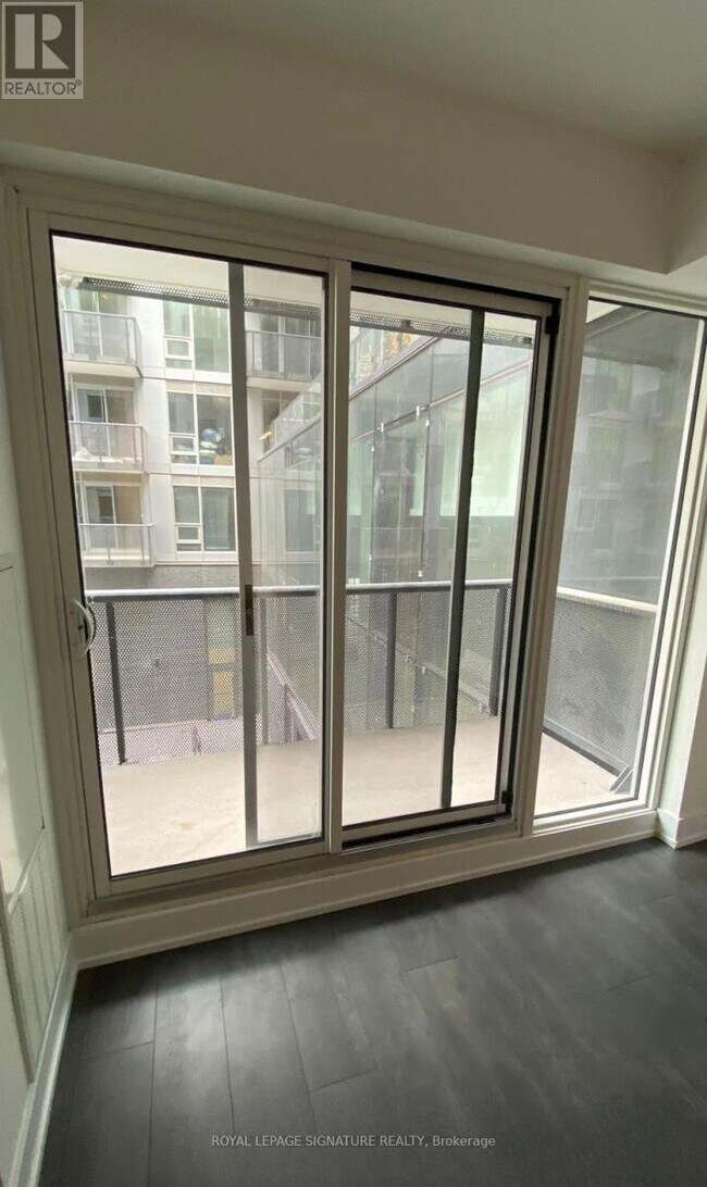 Photo - 2450 Old Bronte Rd Unit 250