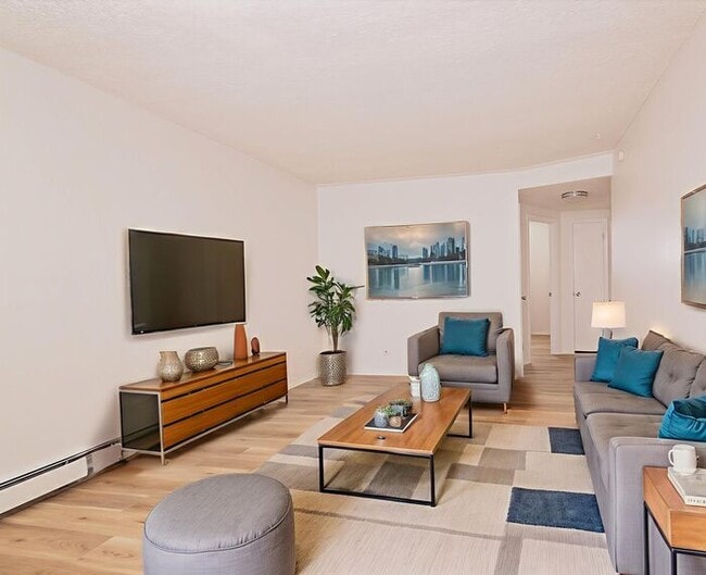 Building Photo - Cozy 2-Bedroom Apartment Available! | MOVE-IN SPECIAL: Move in now and get half off your first mo...