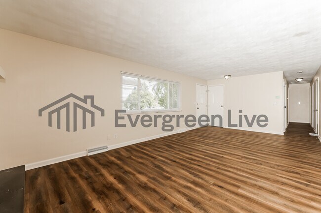 Photo - 120 Hilltop Dr