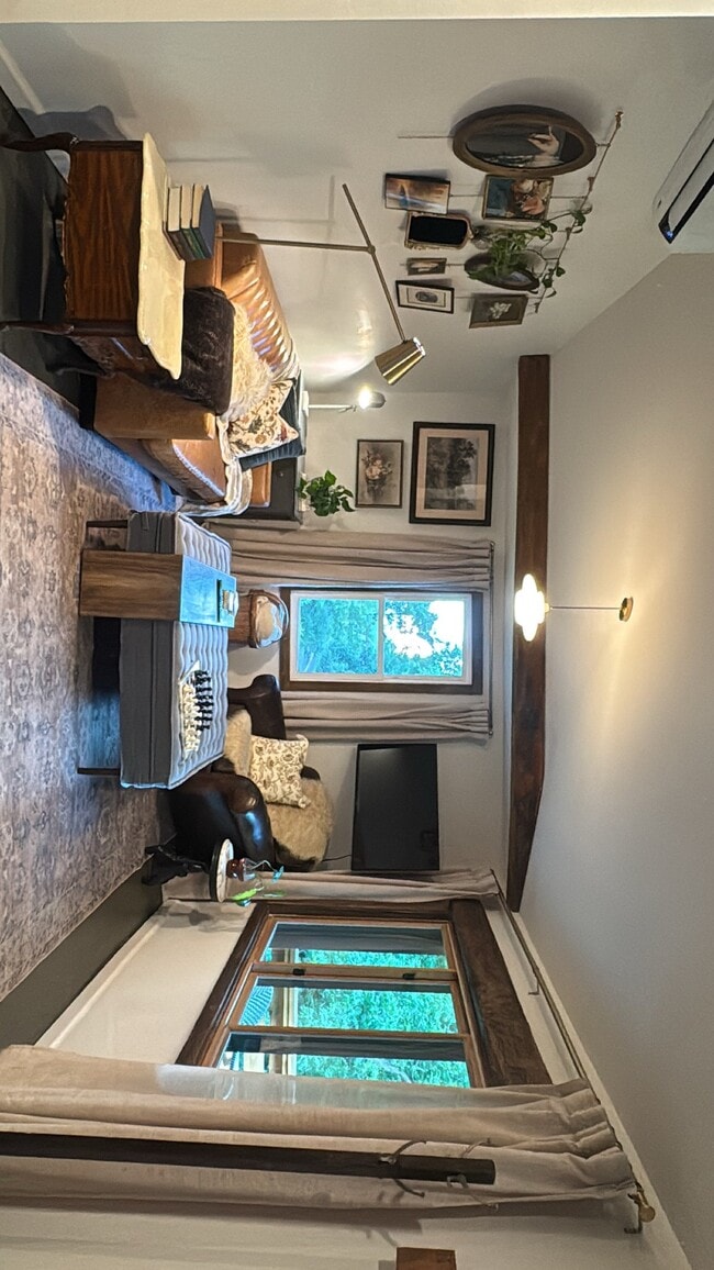18 Pine St