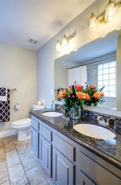 Master Bathroom - 152 Howell St NE