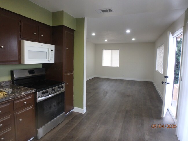 Photo - 446 N Elk St Unidad D