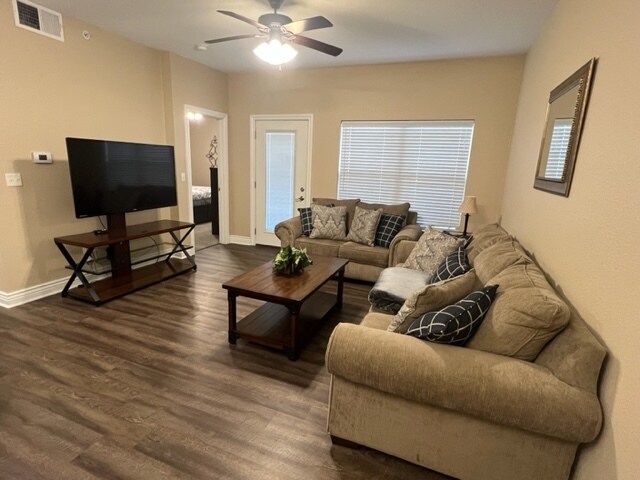 Photo - 1409 Genesis Dr