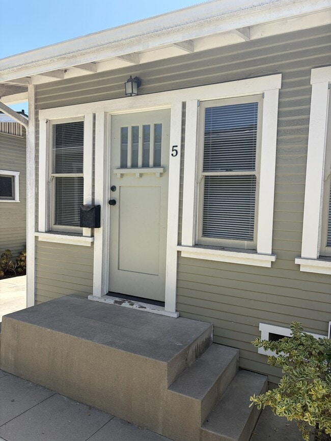 814 Main St Unit 5
