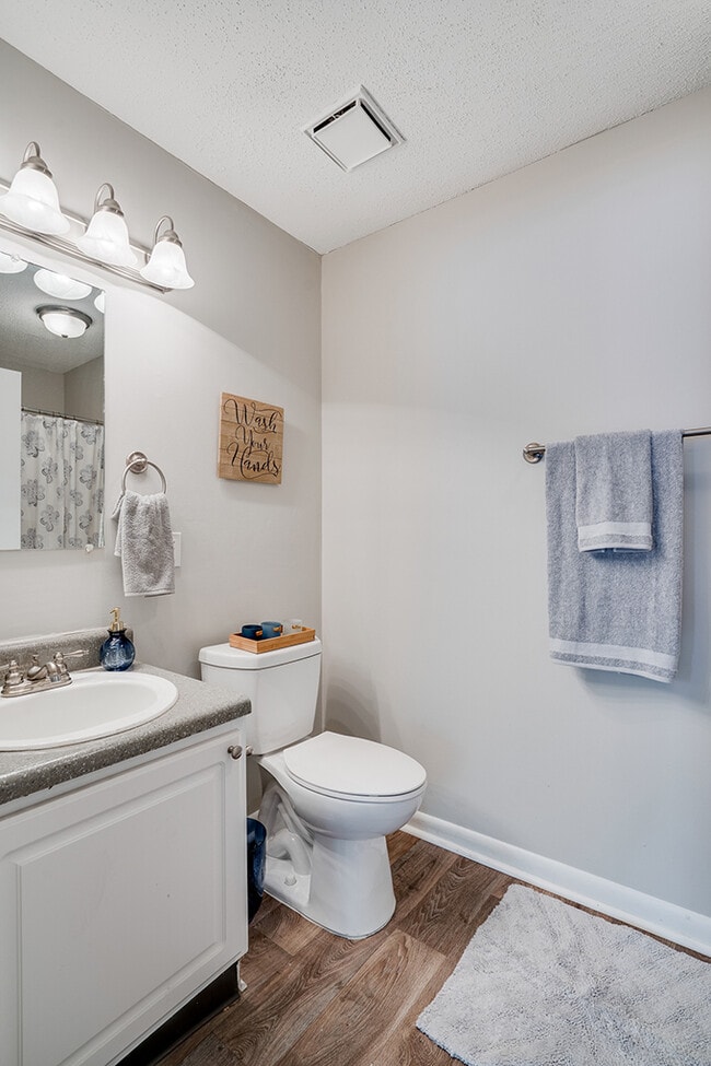 Villas at Oak Crest