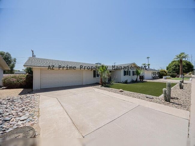 Photo - 6637 E Wilshire Dr