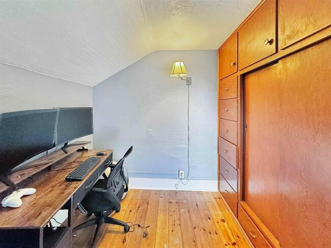 Photo - 1612 Mary St