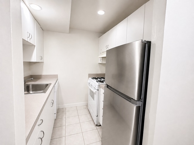 Photo - 1661-1663 Washington St. Unit 505 Unidad 505