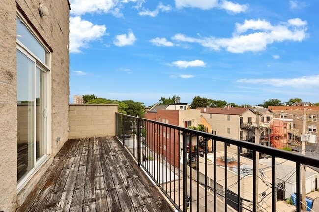 Photo - 1045 N California Ave Unit 4