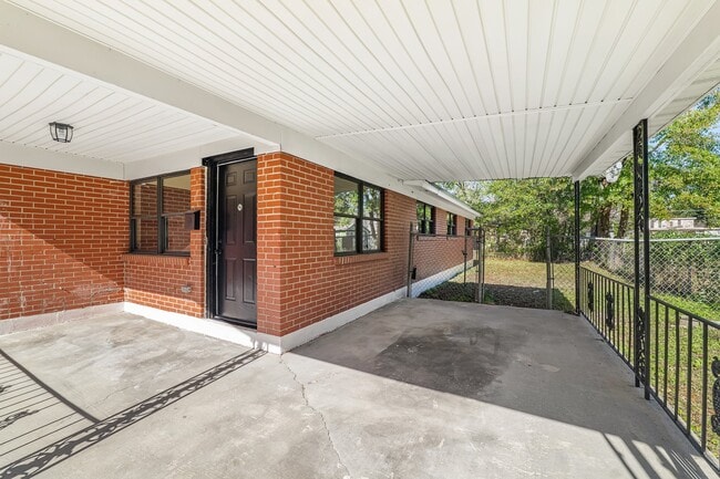 Photo - 1951 W 19th St