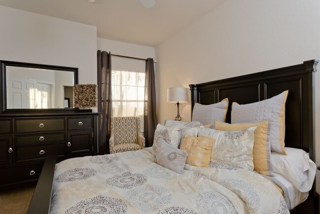 The Ravinia apartments — community photo