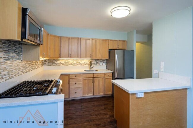 Photo - 1469 Lusitana St