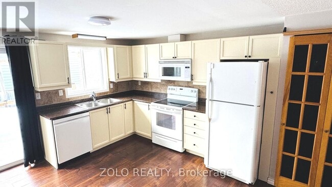 Photo - 21 Columbia Rd