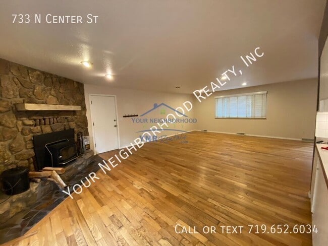 Photo - 733 N Center St