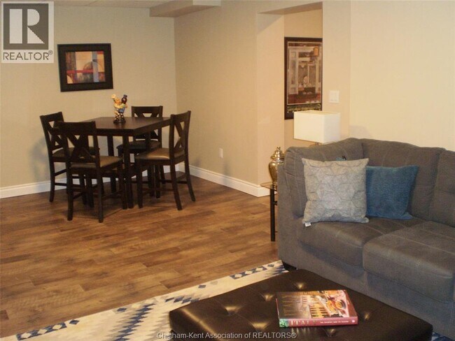 Photo - 601 Grand Ave E