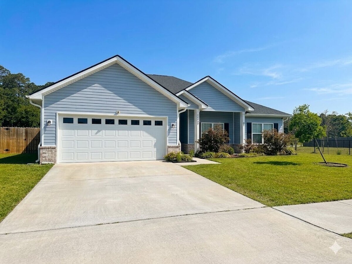 Photo - 500 Thorp Circle