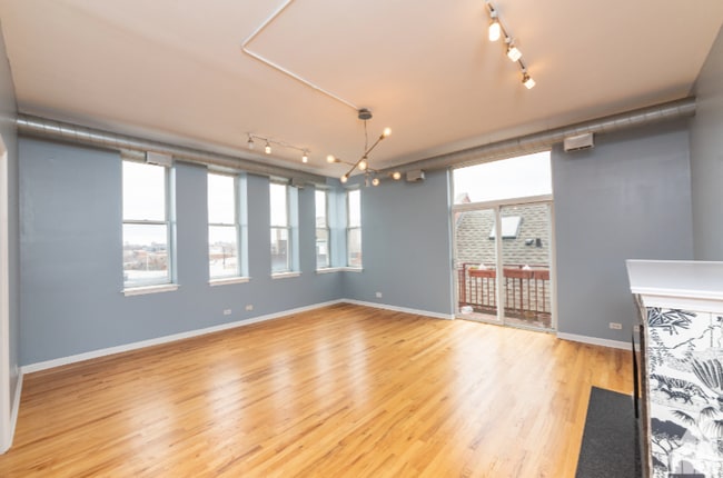 Building Photo - 2356 N Elston Ct Unit 406 Rental