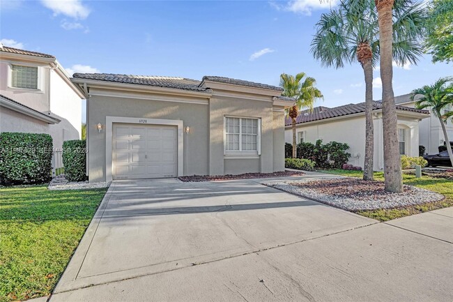 Photo - 6928 NW 33rd St