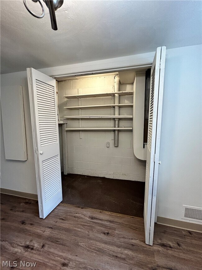 Photo - 94 View St Unidad 5