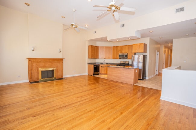Photo - 3710 N Halsted St
