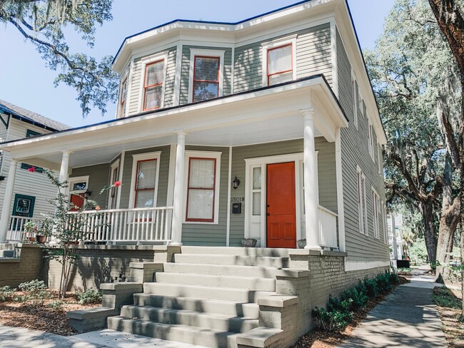 Photo - 2501 Barnard St Casa
