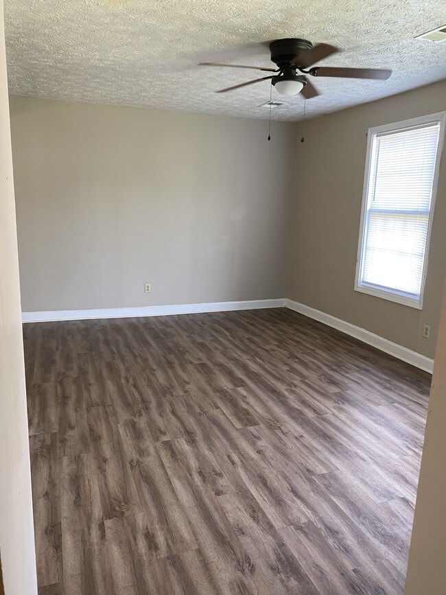 Photo - 307 Belew St Casa