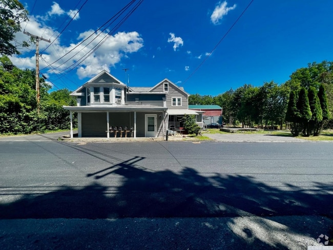 Building Photo - 1316 Schoharie Turnpike Rental
