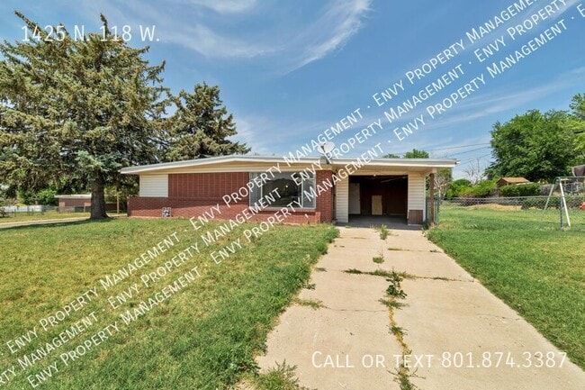 Photo - 118 W 1425 N House