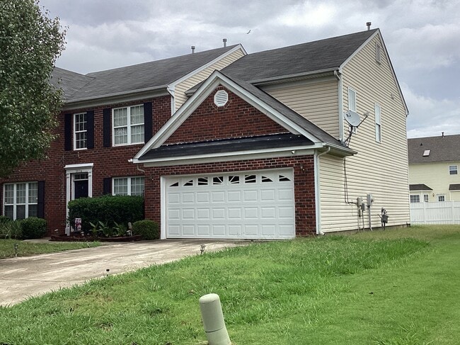 Building Photo - 10116 Hawkeye Dr